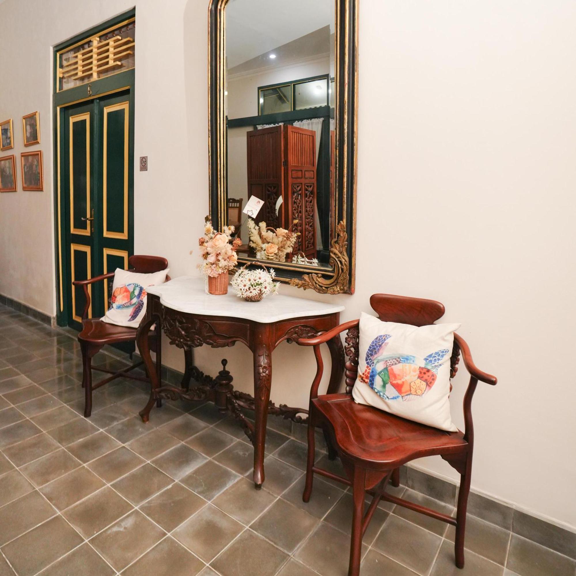 Omahkura 1 Apartment ยอกยาการ์ตา ภายนอก รูปภาพ