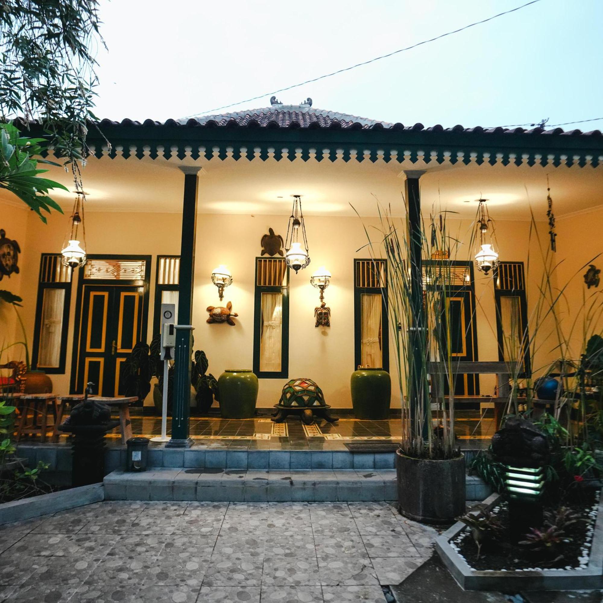 Omahkura 1 Apartment ยอกยาการ์ตา ภายนอก รูปภาพ